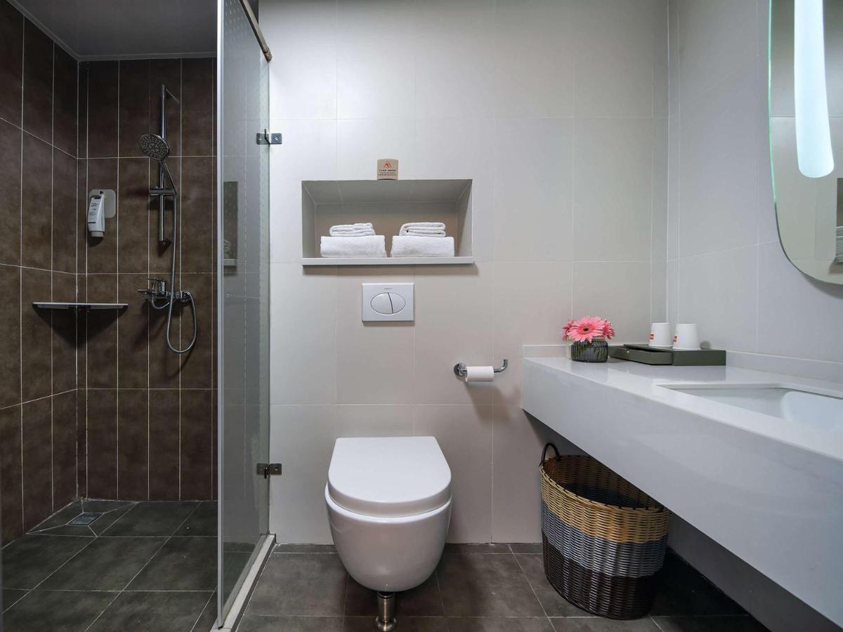 Ibis Hotel Emeishan Eksteriør bilde
