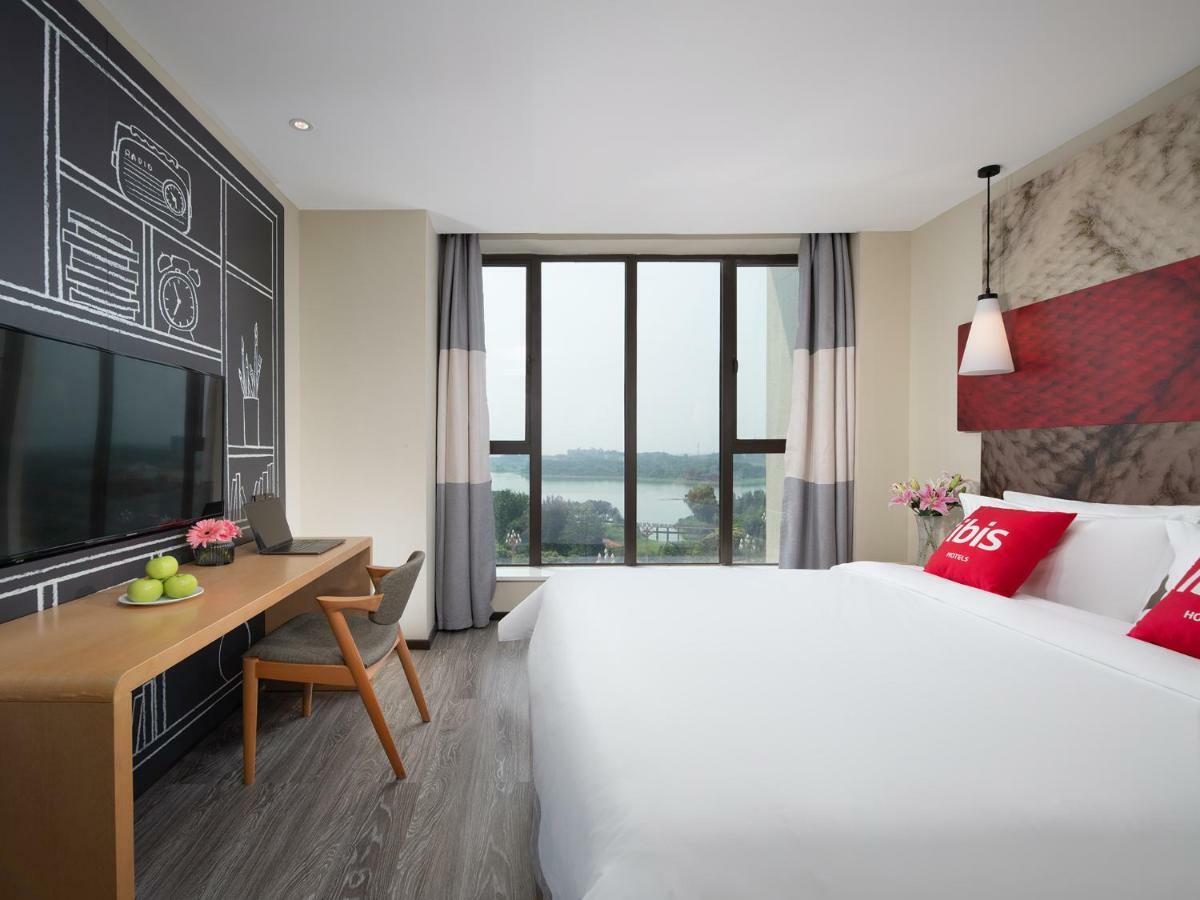 Ibis Hotel Emeishan Eksteriør bilde